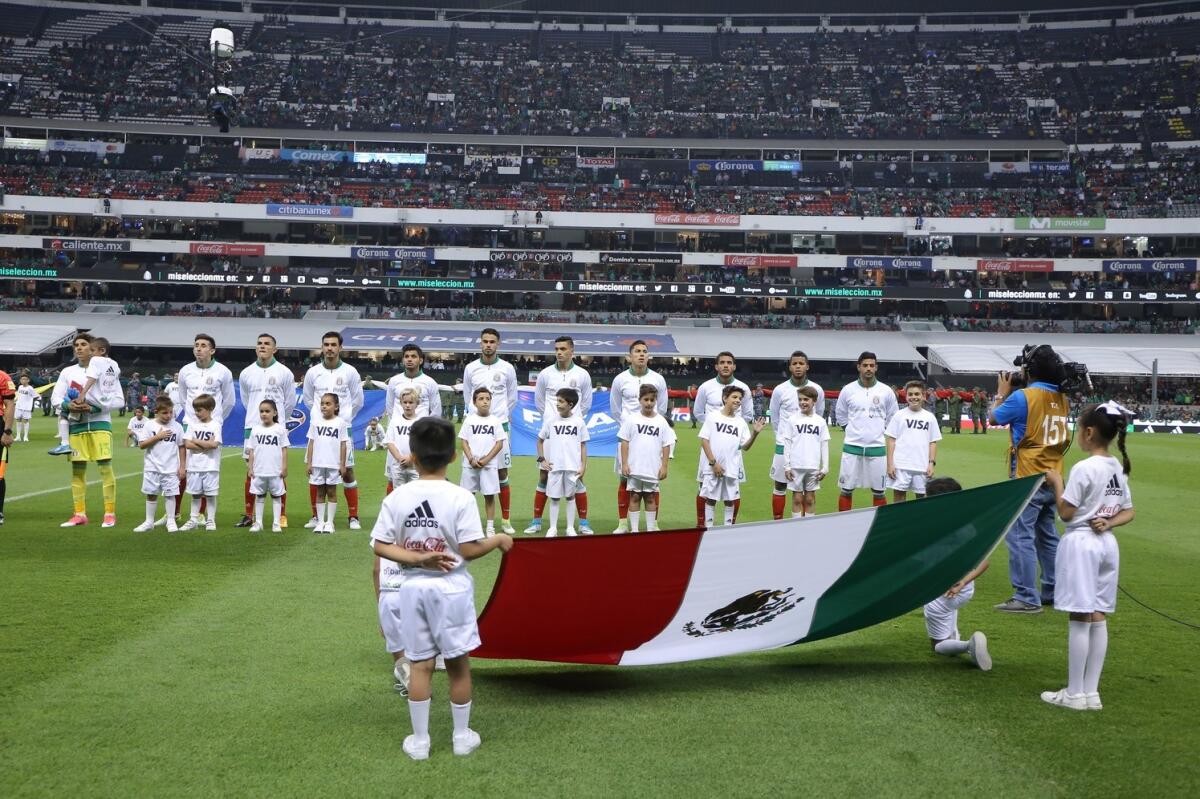 El Tri golea a Guatemala.