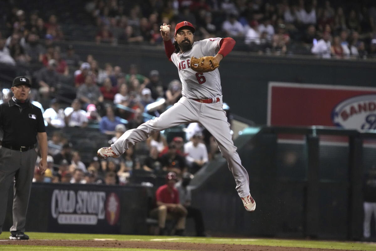 Angels Mlb Rendon Angels' Anthony Rendon to undergo season-ending hip surgery - Los ...