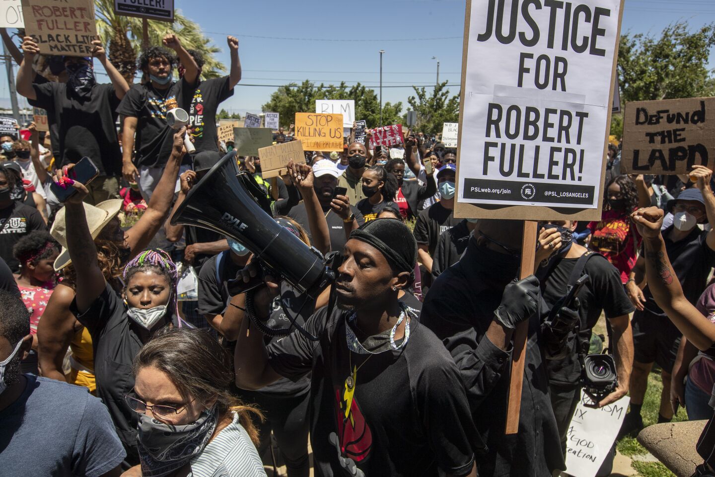 Thousands protest in Palmdale over the death of Robert Fuller