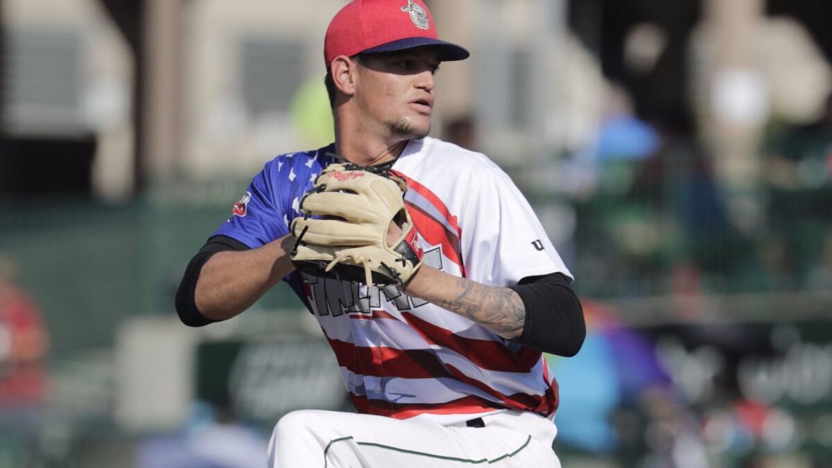 Cuban fans stand behind Yankees' pitcher