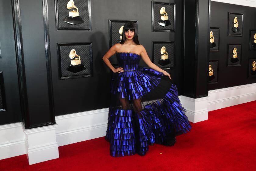 LOS ANGELES, CA - January 26, 2020: Jameela Jamil arriving at the 62nd GRAMMY Awards at STAPLES Center in Los Angeles, CA.(Allen J. Schaben / Los Angeles Times)