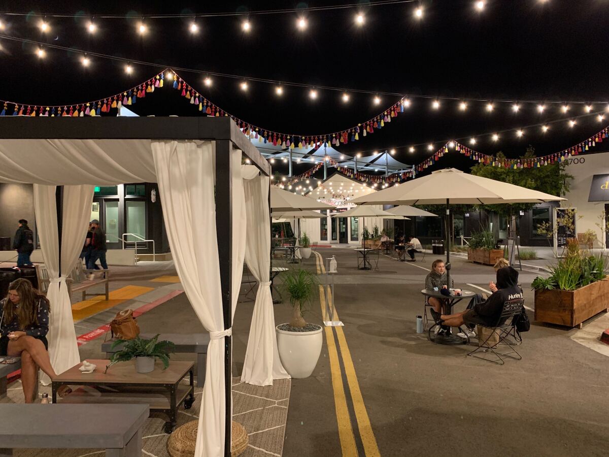 One Paseo's outdoor dining during the pandemic.