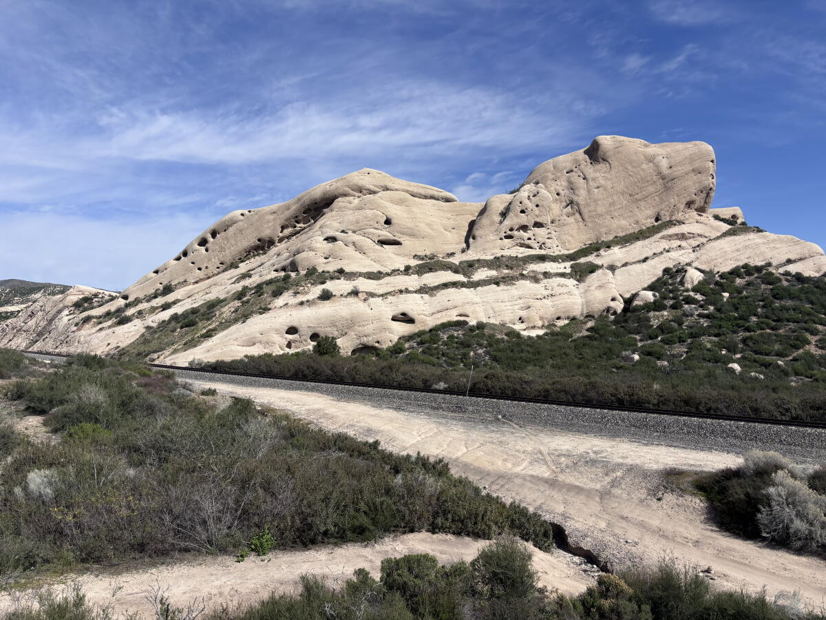 Try Rocks 3 desert hikes near L.A. to try before winter's end - Los Angeles Times
