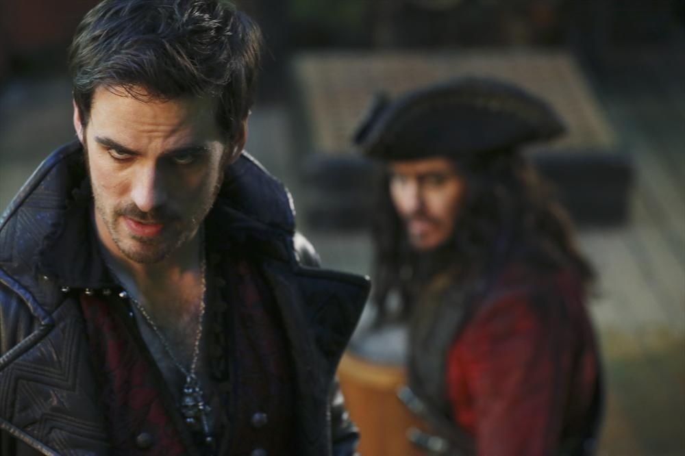 Once Upon a Time': Pirates face off in Hook vs. Blackbeard - Los Angeles  Times