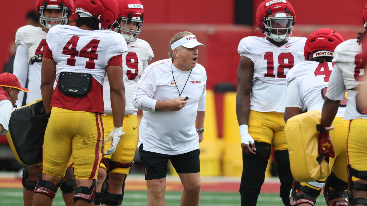Image accompanying coverage of College Football's New Coaching Hierarchy: How Strategic Scheme and Roster Realignment Define the 2026 Season