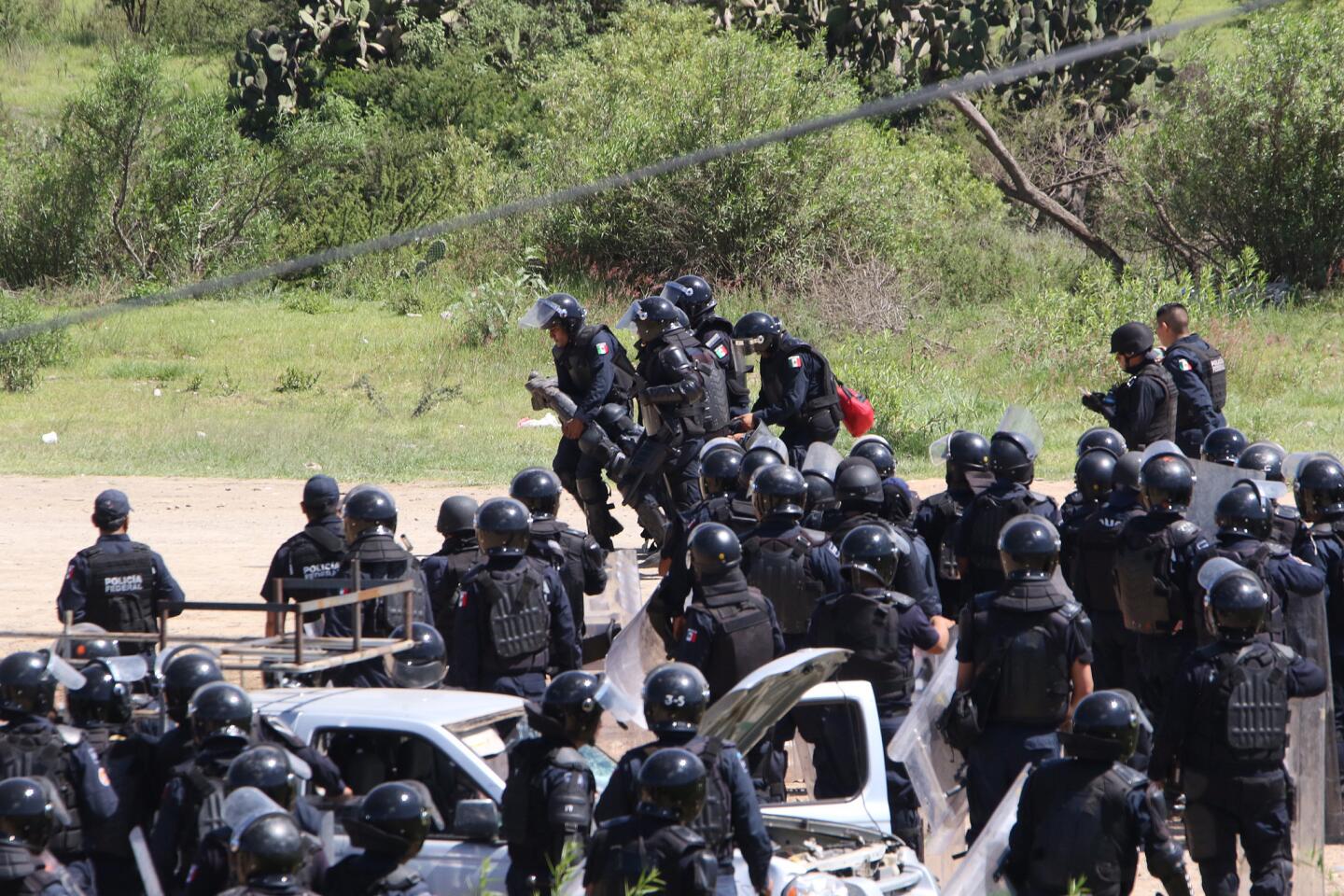 Teacher protest in southern Mexico turns violent