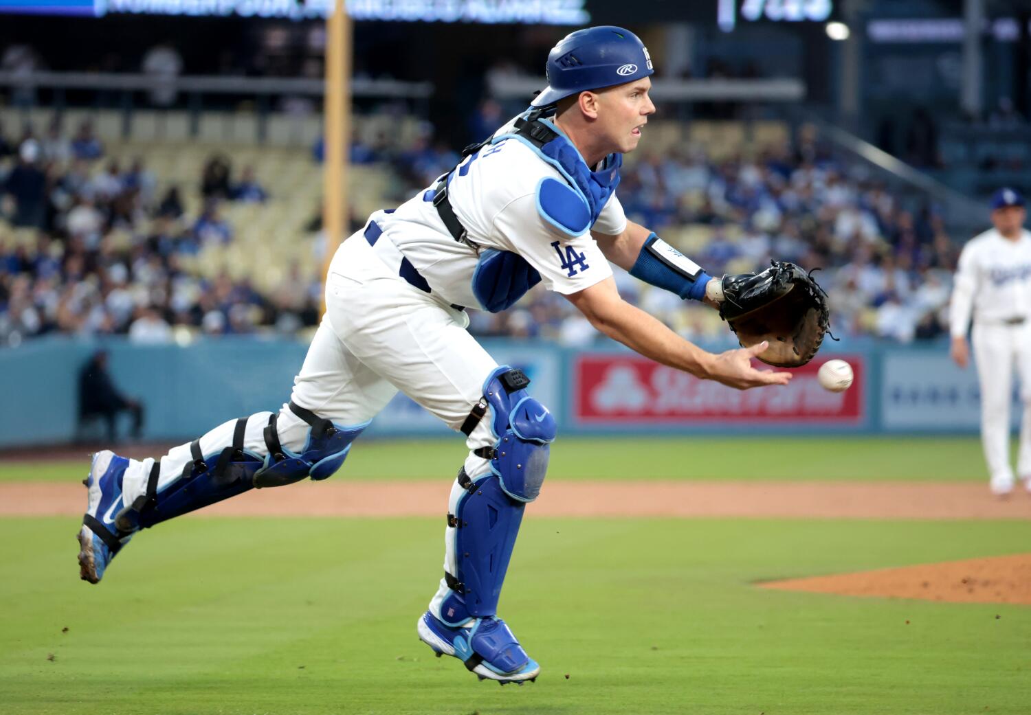 Shaky defense the latest problem to afflict struggling Dodgers in loss to Mets