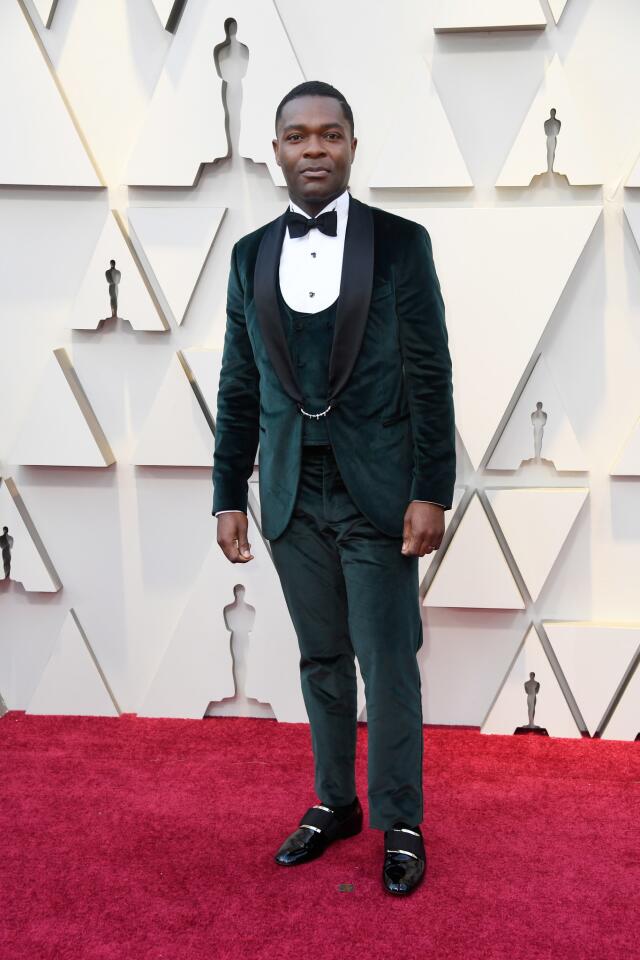 HIT: David Oyelowo is right on point in a custom Etro tuxedo in forest green.