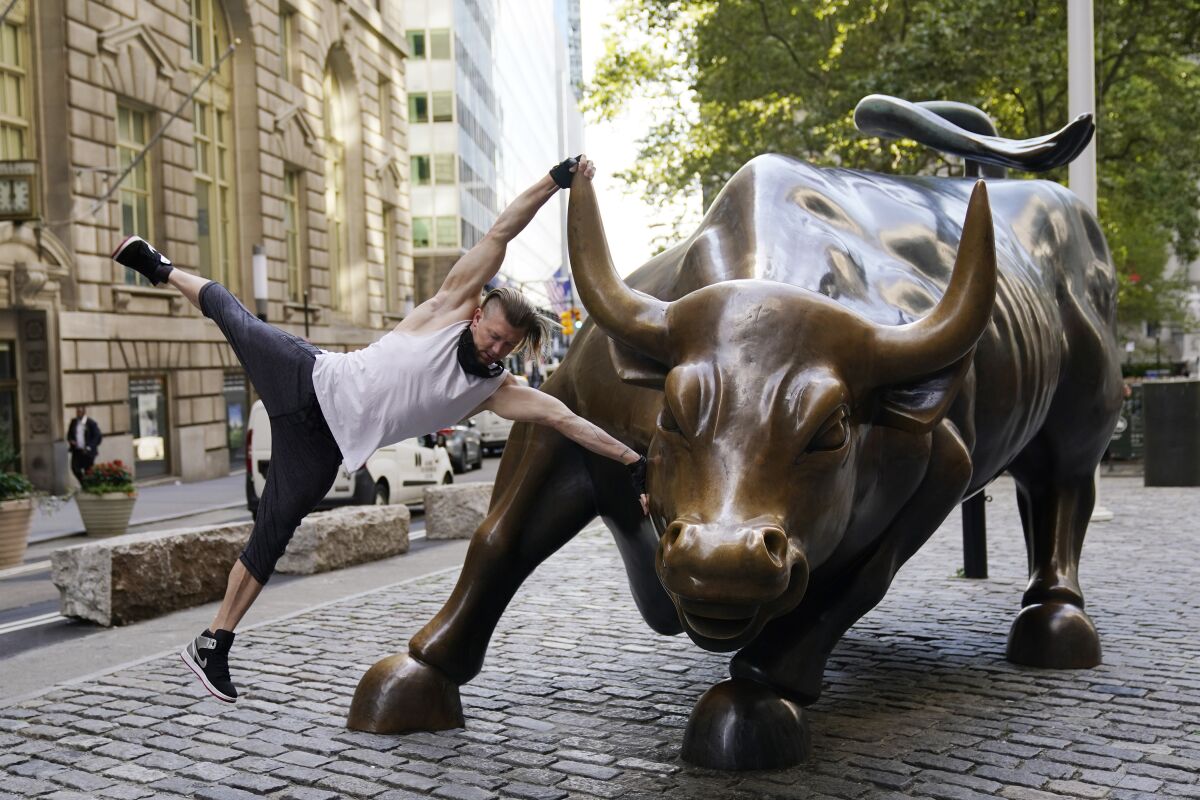 Charging Bull statue in New York's financial district