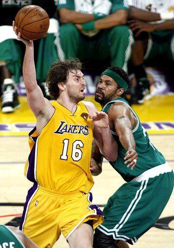 Pau Gasol, Rasheed Wallace