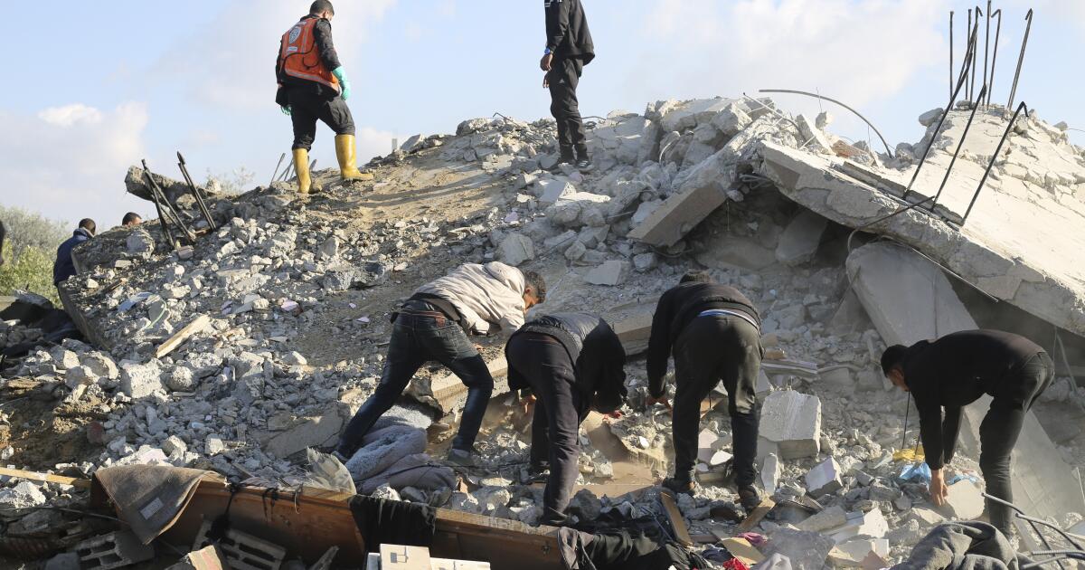 Les frappes israéliennes tuent 44 Palestiniens dans la ville de Rafah à Gaza