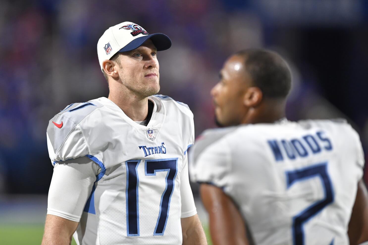 Titans drop to 0-2 by unraveling in 41-7 loss to Bills