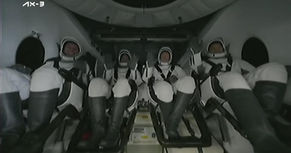 Gli astronauti provenienti dalla Turchia, dall'Italia e dalla Svezia tornano sulla Terra dopo un viaggio speciale alla stazione spaziale