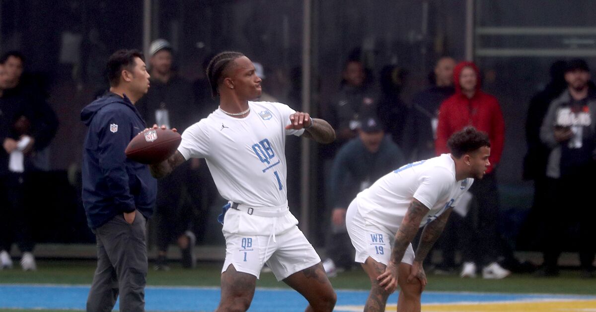 Column: Switch positions? Why scouts prefer to watch UCLA’s Dorian Thompson-Robinson throw