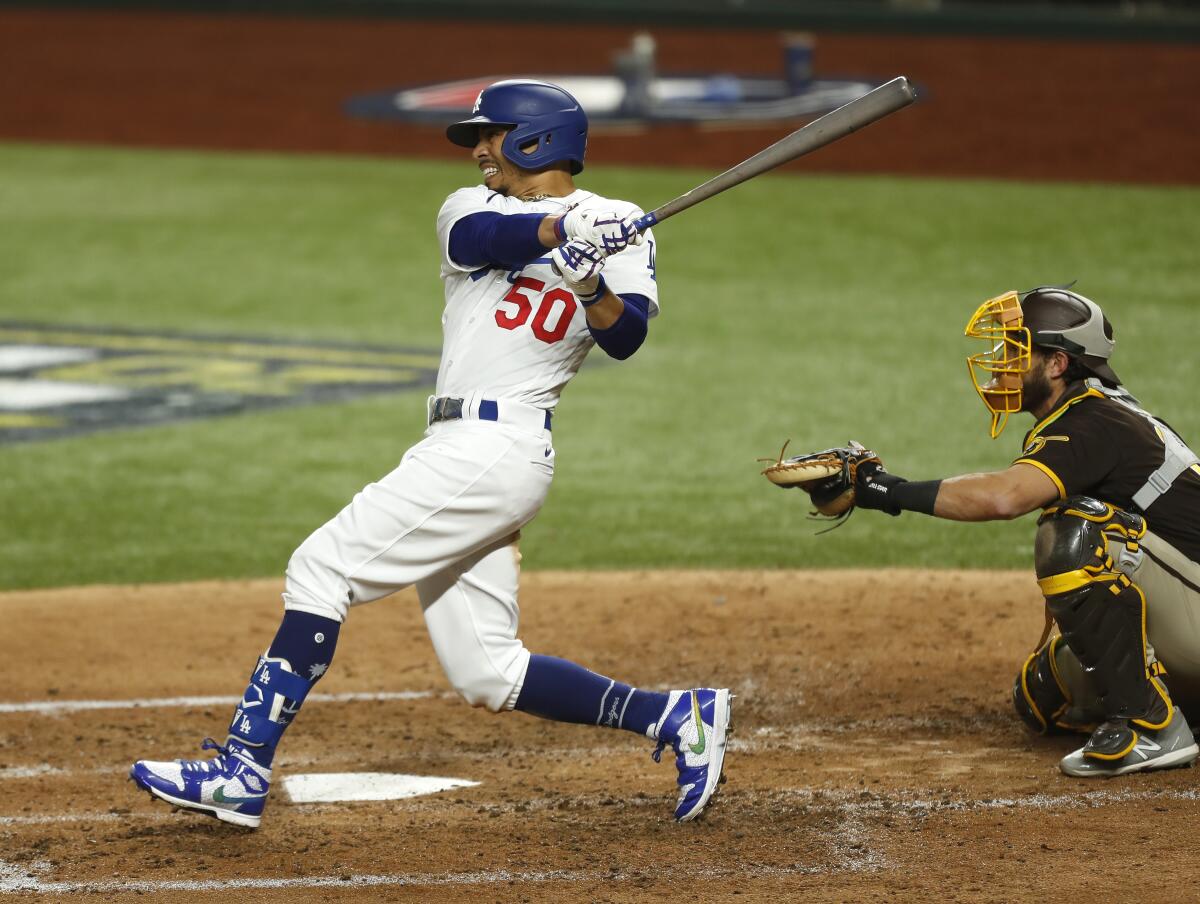 Arlington, Texas, Tuesday, October 6, 2020. Los Angeles Dodgers third baseman Justin Turner (10) scores.