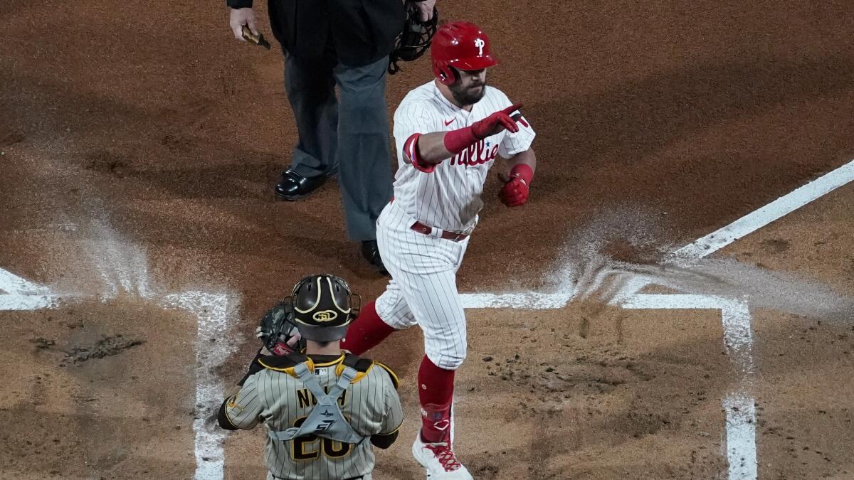 Watch: Kyle Schwarber blasts two solo home runs for Phillies in NLCS Game 2