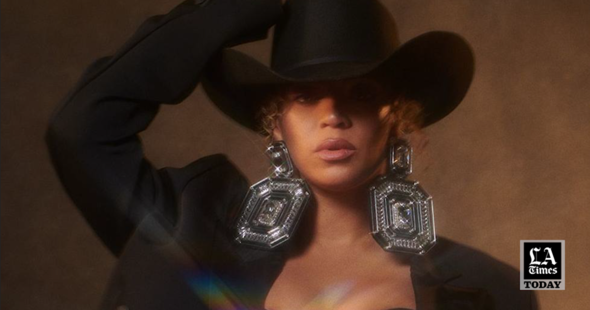 LA Times Today Beyoncé announces her new album is on the way, tops