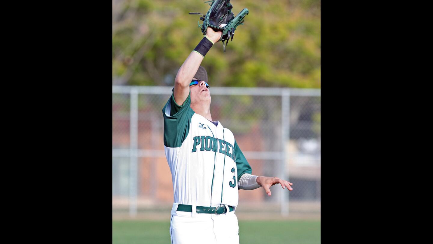 Photo Gallery: Flintridge Prep beats Providence in second round of CIF Southern Section Division VI baseball