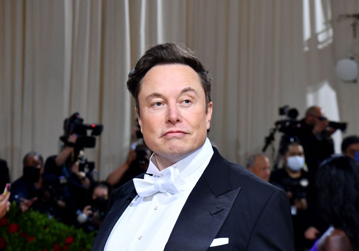 Elon Musk settles defamation suit for $10,000 - Los Angeles Times