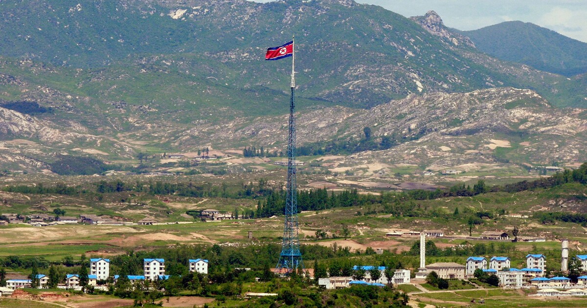 fake-town-made-by-north-korea-s-border