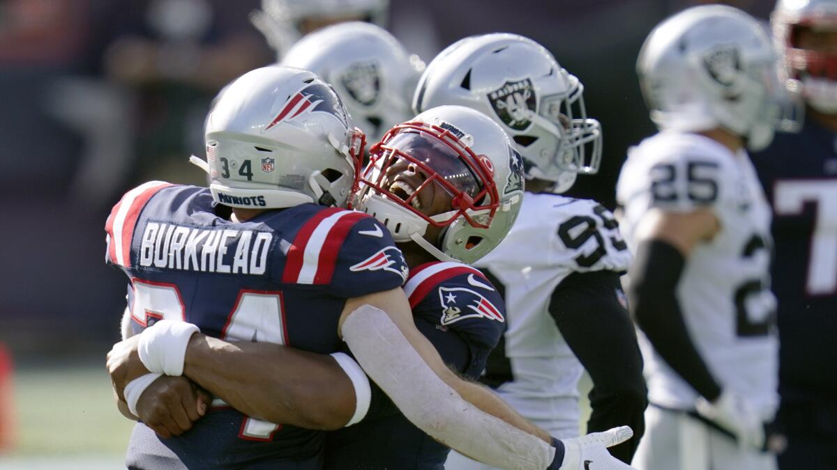 NFL roundup: Patriots fumble away game to Raiders on last play