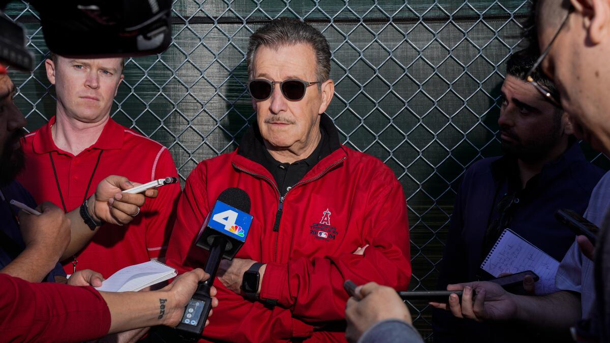 Los Angeles Angels Owner Arte Moreno Says He Won't Pursue Sale of