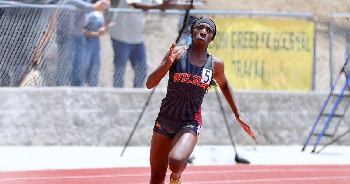 Η Clara Adams σπάει ρεκόρ στο πολυσύχναστο Southern Section Masters Meet Η Clara Adams σπάει ρεκόρ στο πολυσύχναστο Southern Section Masters Meet
