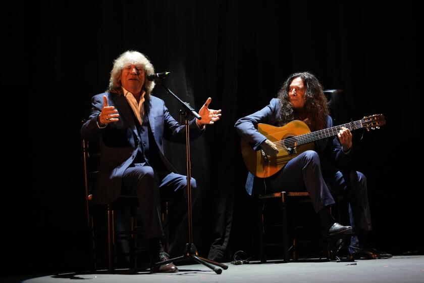 José Mercé, a la izq., y Tomatito en uno de los mejores momentos del show Flamenco Universal.