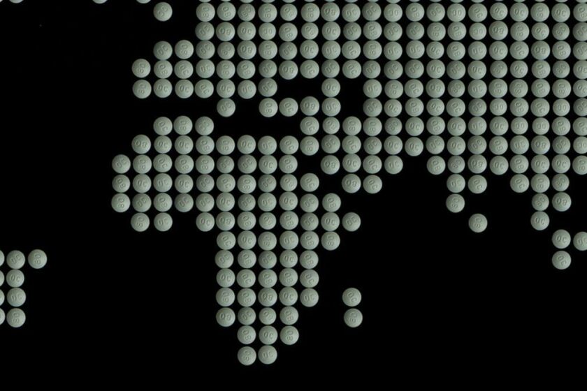 World map made of OxyContin pills created on Dec. 16, 2016 using OxyContin 80 mg pills shot in the studio on August 1, 2013. ( Michael Whitley and Liz O. Baylen / Los Angeles Times )