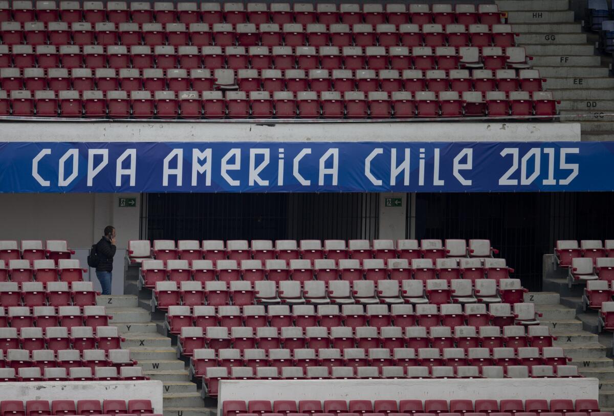 El Estadio Nacional de Santiago espera el debut de Chile en la Copa América ante Ecuador.