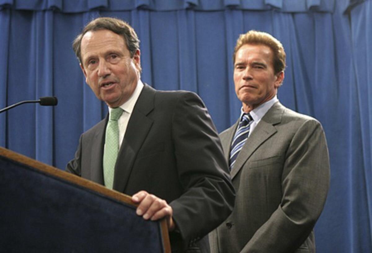 Gerald Parsky, chairman of the Commission on the 21st Century Economy, with California Gov. Arnold Schwarzenegger.