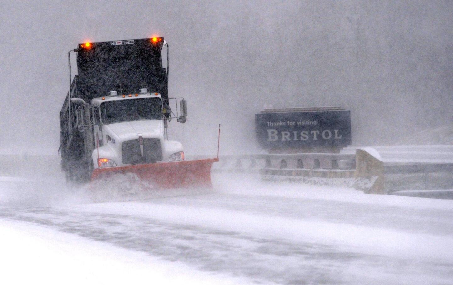 East Coast braces for major snowstorm