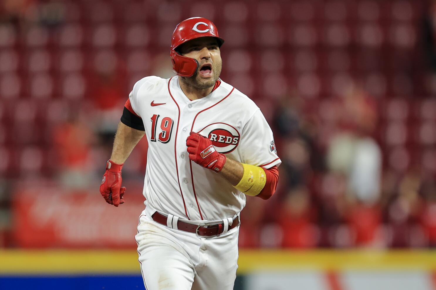 Joey Votto, Man of the People, Watches Cincinnati Reds Game with