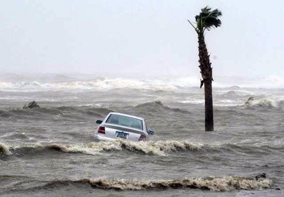 Gustav hits Gulf coast