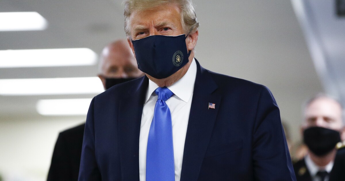 Trump wears mask in public for 1st time in COVID-19 pandemic - Los Angeles Times