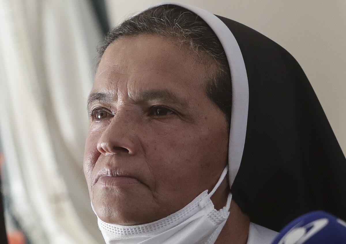 ARCHIVO — La monja colombiana Gloria Cecilia Narváez,