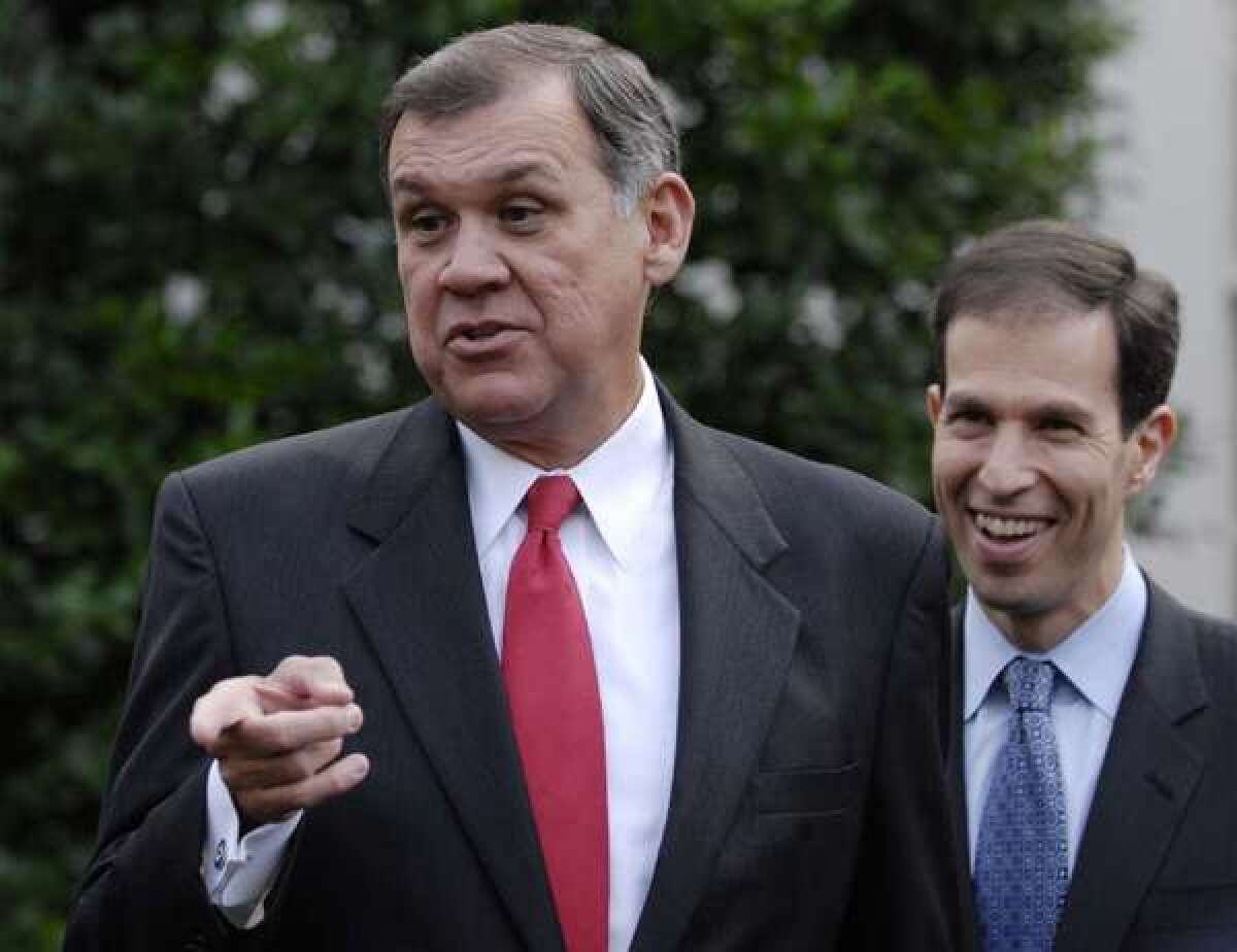 Then-incoming Republican National Committee Chairman Sen. Mel Martinez (R-Fla)., left, with outgoing Chairman Ken Mehlman.