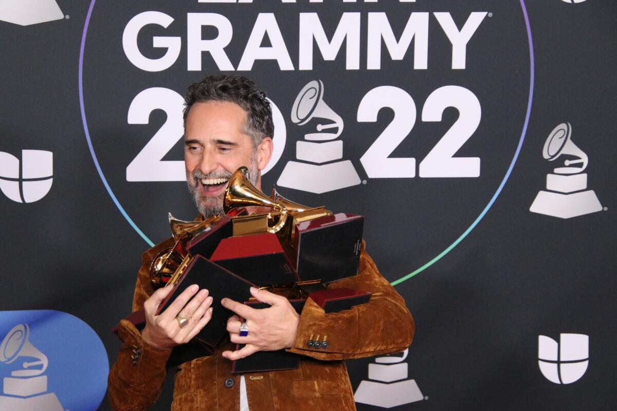 Jorge Drexler fue el máximo ganador de los Latin Grammy 2022 y ahora llegará 