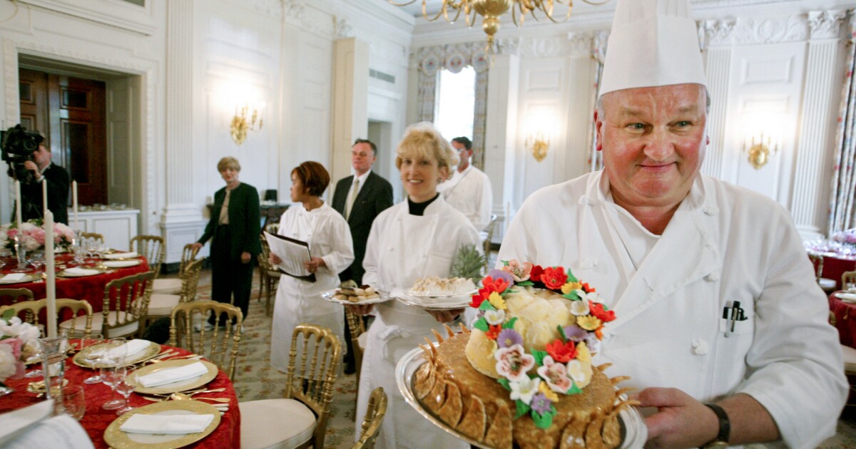 Décès de Roland Mesnier, chef pâtissier de cinq présidents américains à la Maison Blanche