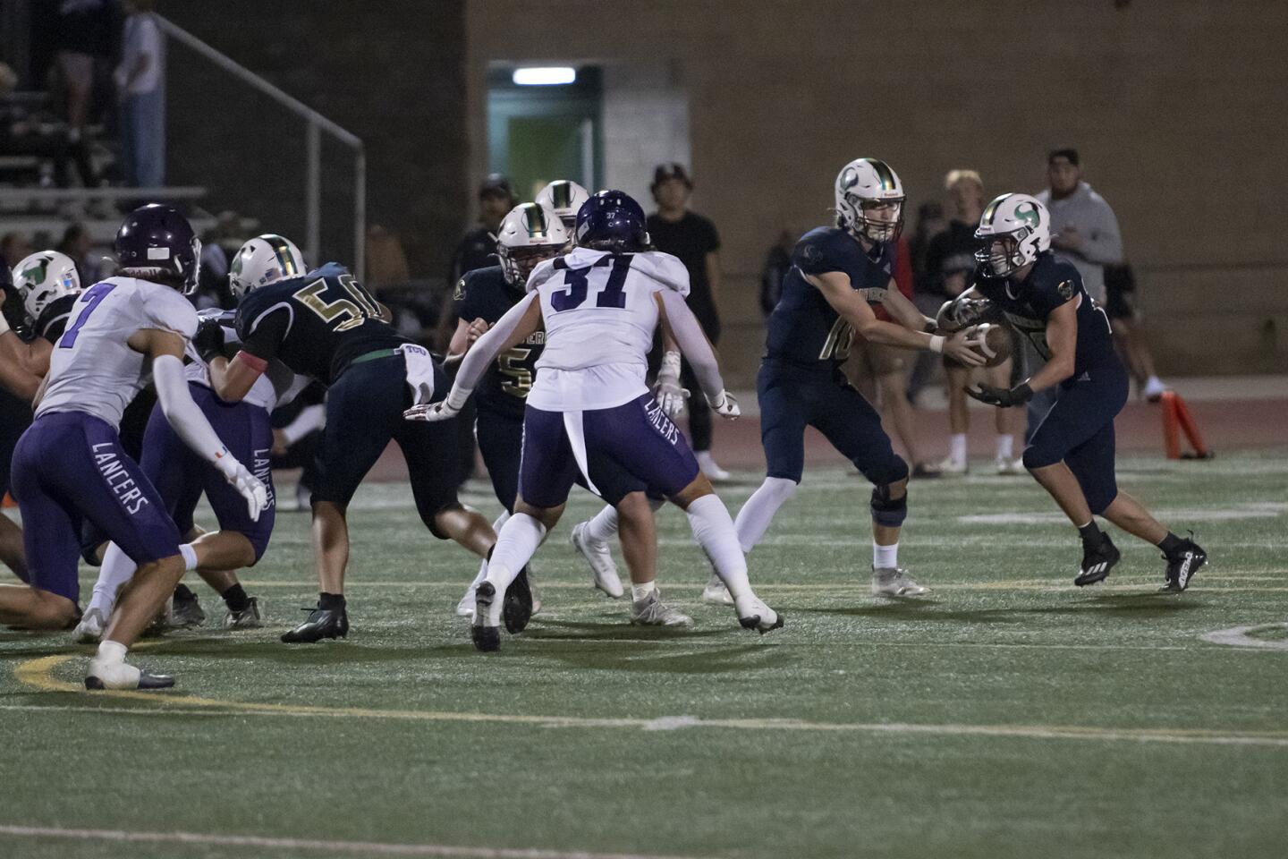 cm-lccstampfootba-2210-011.jpg