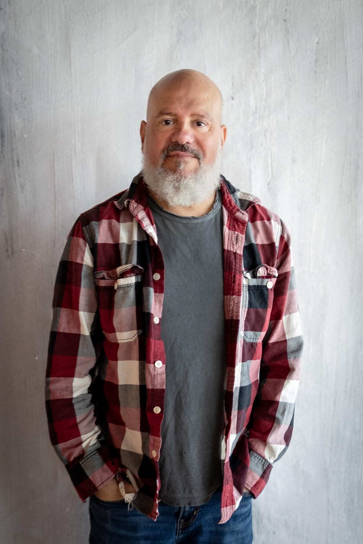 David Cross posa para um retrato