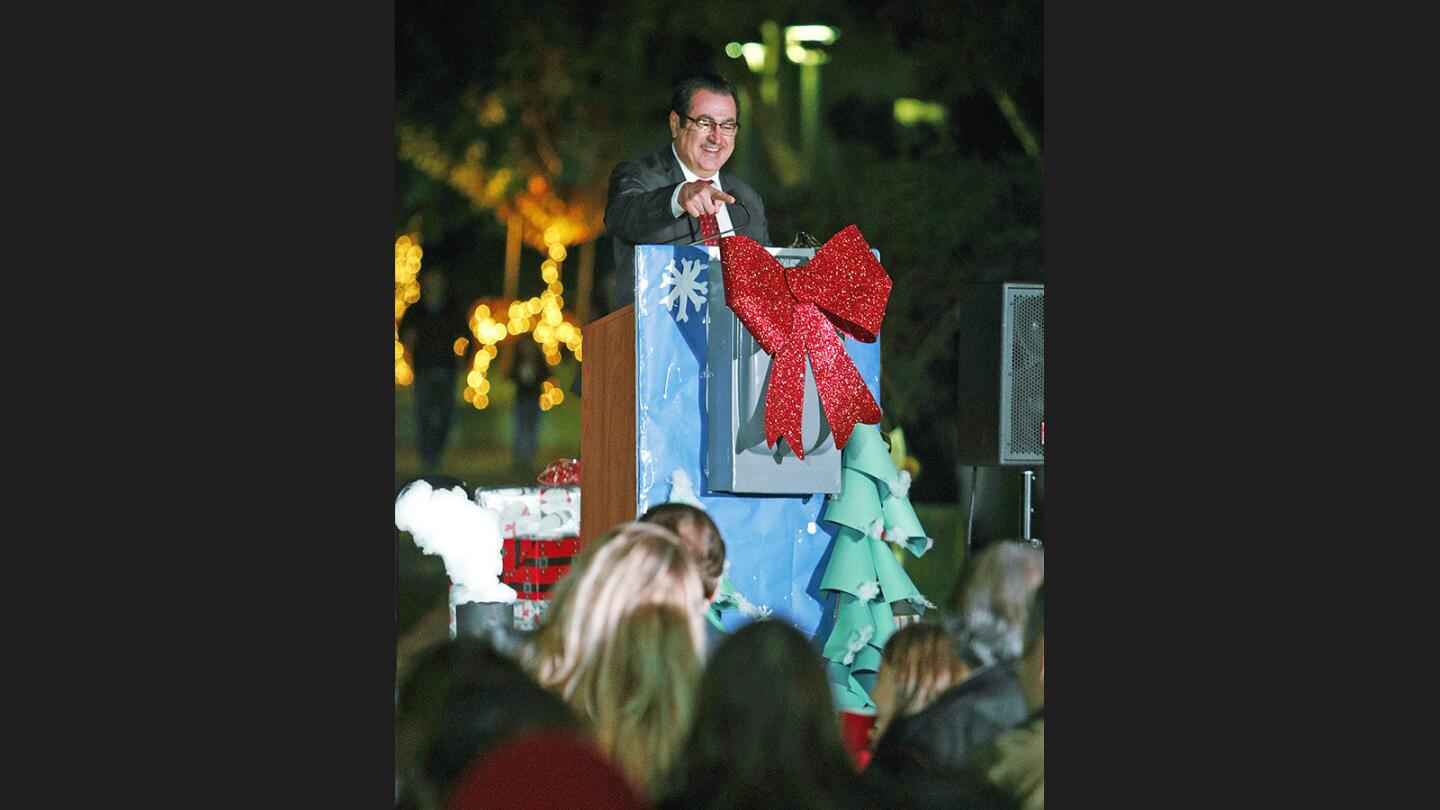 Photo Gallery: Annual Glendale holiday tree lighting