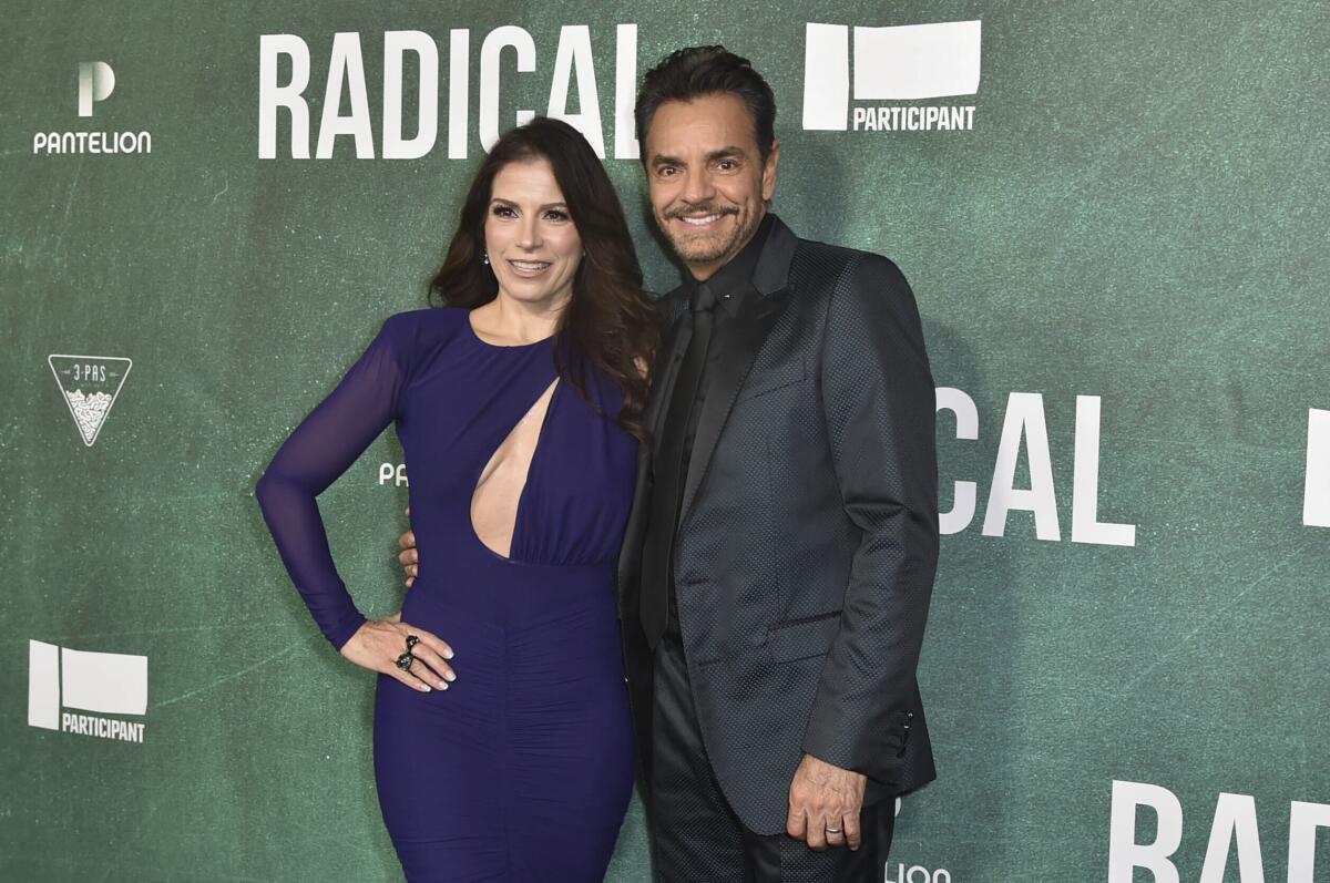 Alessandra Rosaldo acompañó a su esposo Eugenio Derbez a la premiere que se realizó 
