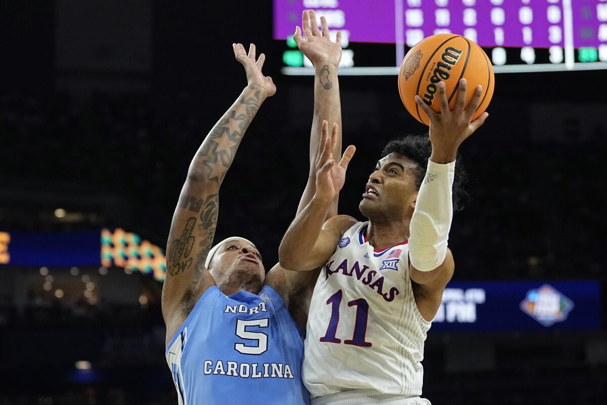 Kansas named 2022 NCAA Men's Basketball Champion after 72-69 comeback  victory over North Carolina - Sports Illustrated Wildcats Daily News,  Analysis and More