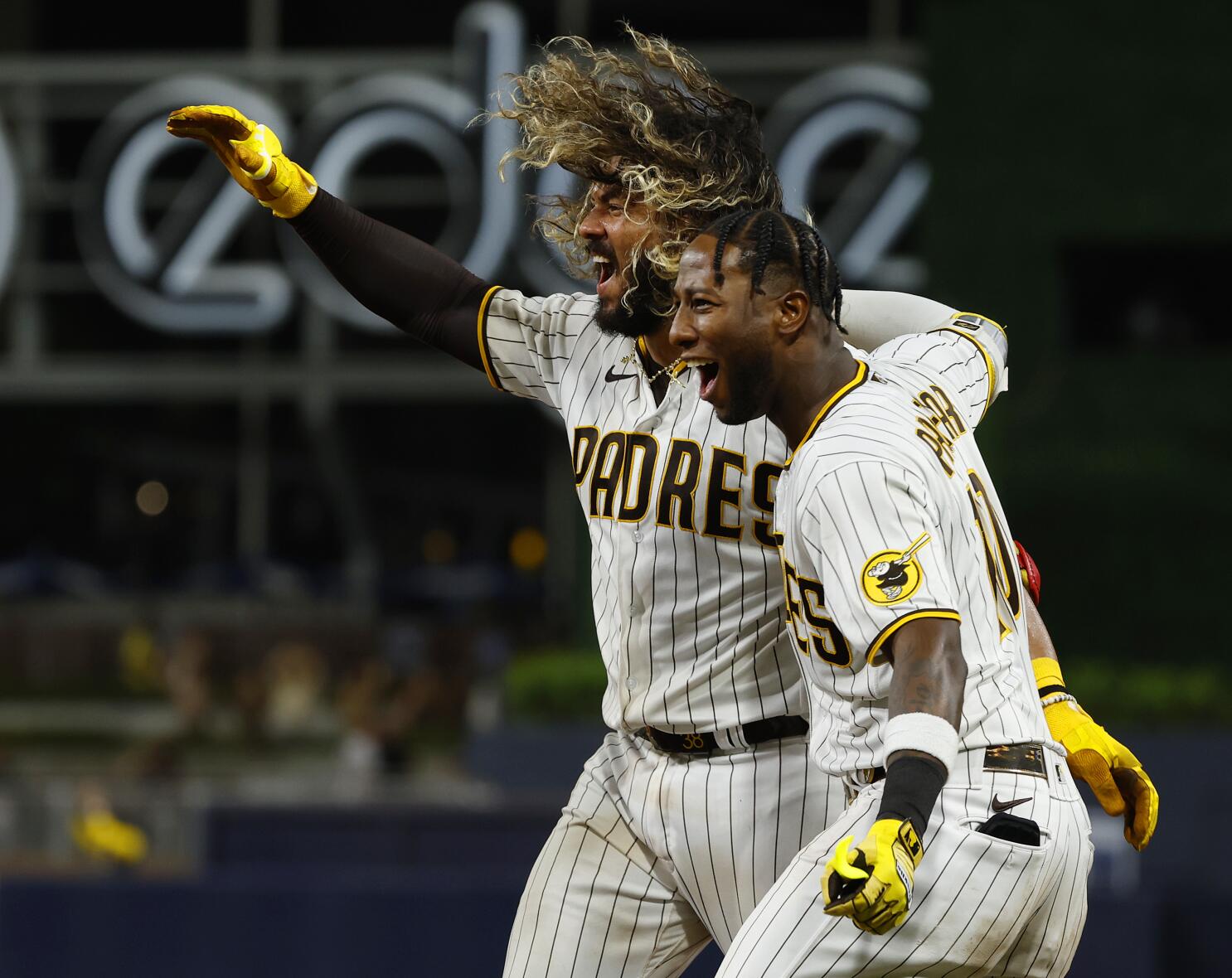 Jorge Alfaro exits in 7th inning, 09/16/2020