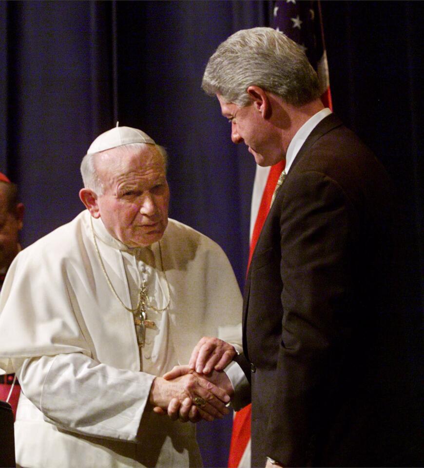 President Clinton, Pope John Paul II