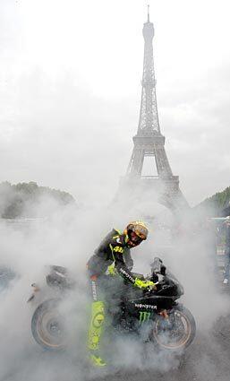 The day in photos: Paris