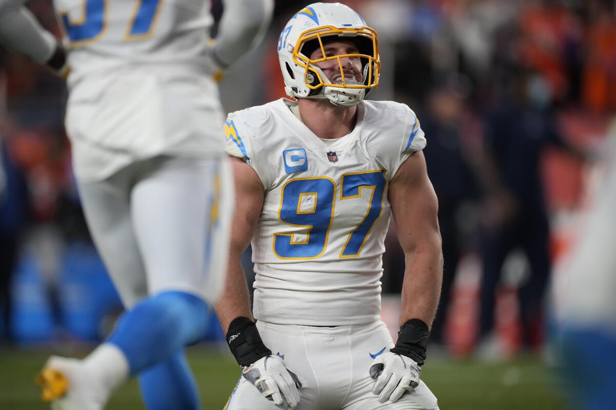 Chargers defense, Bosa on a roll entering Chiefs showdown - The San Diego  Union-Tribune