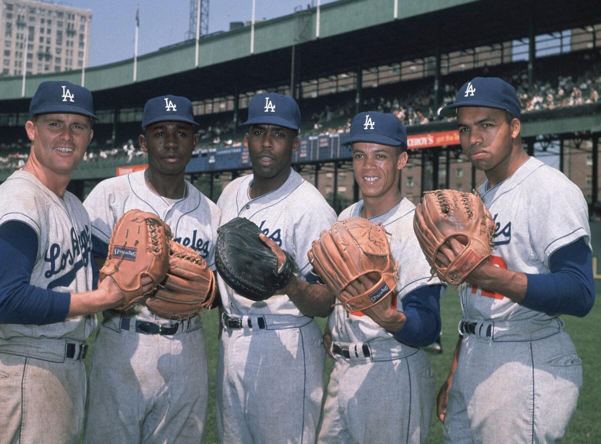 Maury Wills, legendary shortstop for the Los Angeles Dodgers, dies at 89 -  CBS News