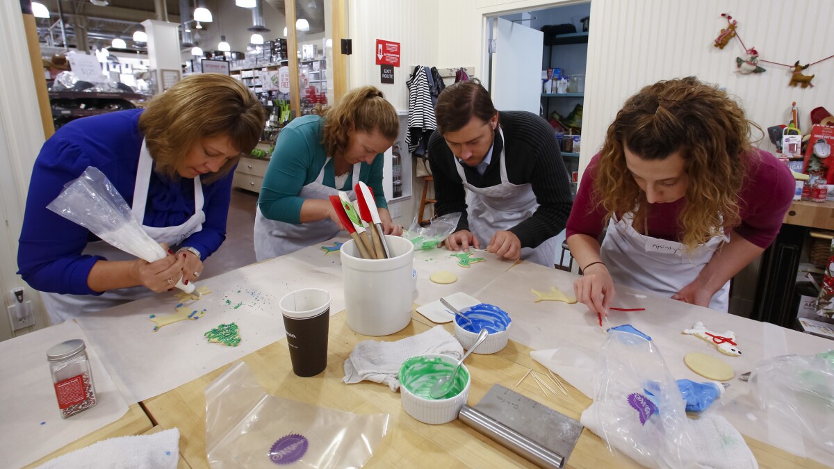 Test Drive Holiday Cookie Decorating With Sur La Table The San Diego Union Tribune
